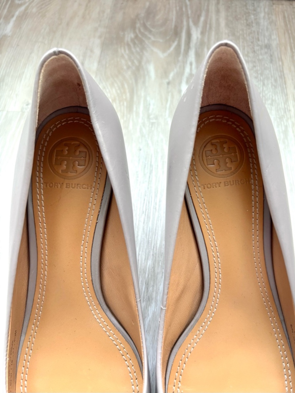 Tory Burch Fairfold 65MM Pointed Toe Pumps in Dust Storm - Size 6.5 - Picture 5 of 10